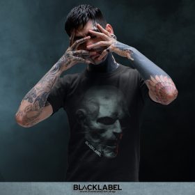 Hole Dir jetzt Dein persönliches BlackLabel Shirt von www.PremiumShirt.shop mit diesem coolen Zombi Motiv.